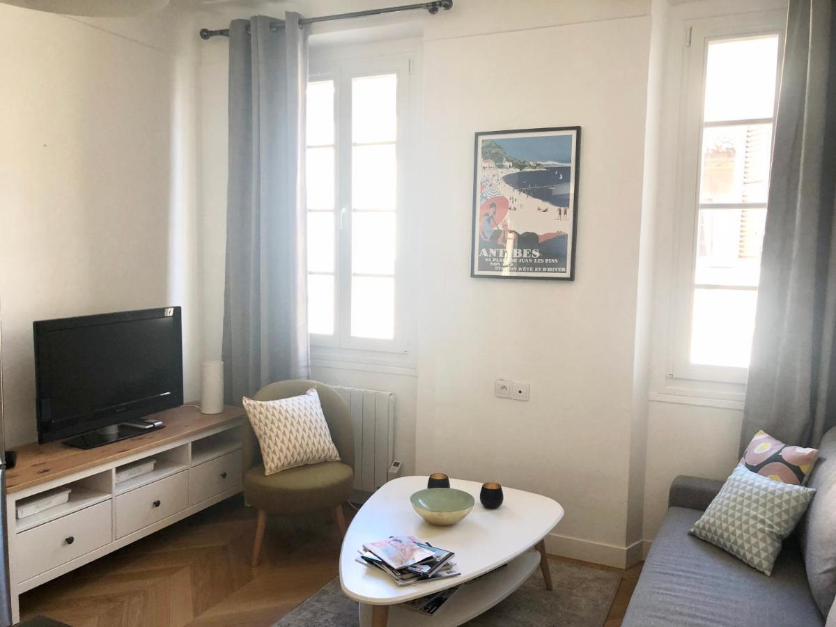 Charming And Modernly Designed 2 Bedroom - Old Town Antibes Kültér fotó