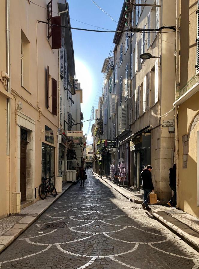 Charming And Modernly Designed 2 Bedroom - Old Town Antibes Kültér fotó
